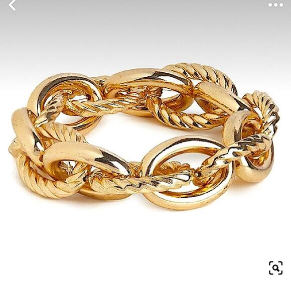 Chain Link Gold Luxury Bracelet - Picture 6 of 7